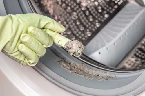 Een stinkende wasmachine schoonmaken